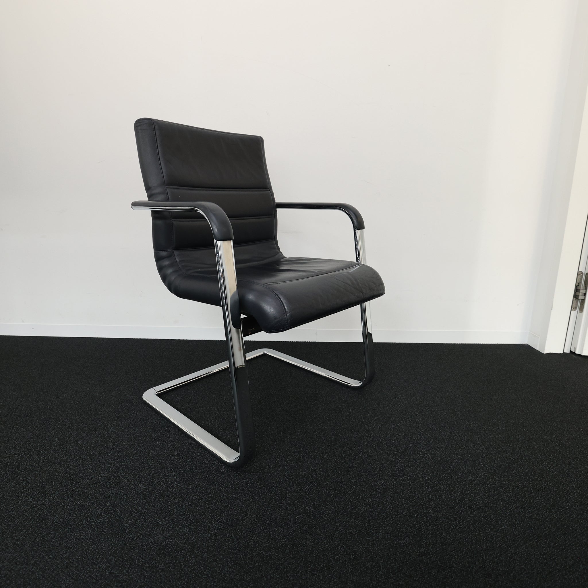 VOKO Physio-Class Konferenzstuhl Freischwinger Leder