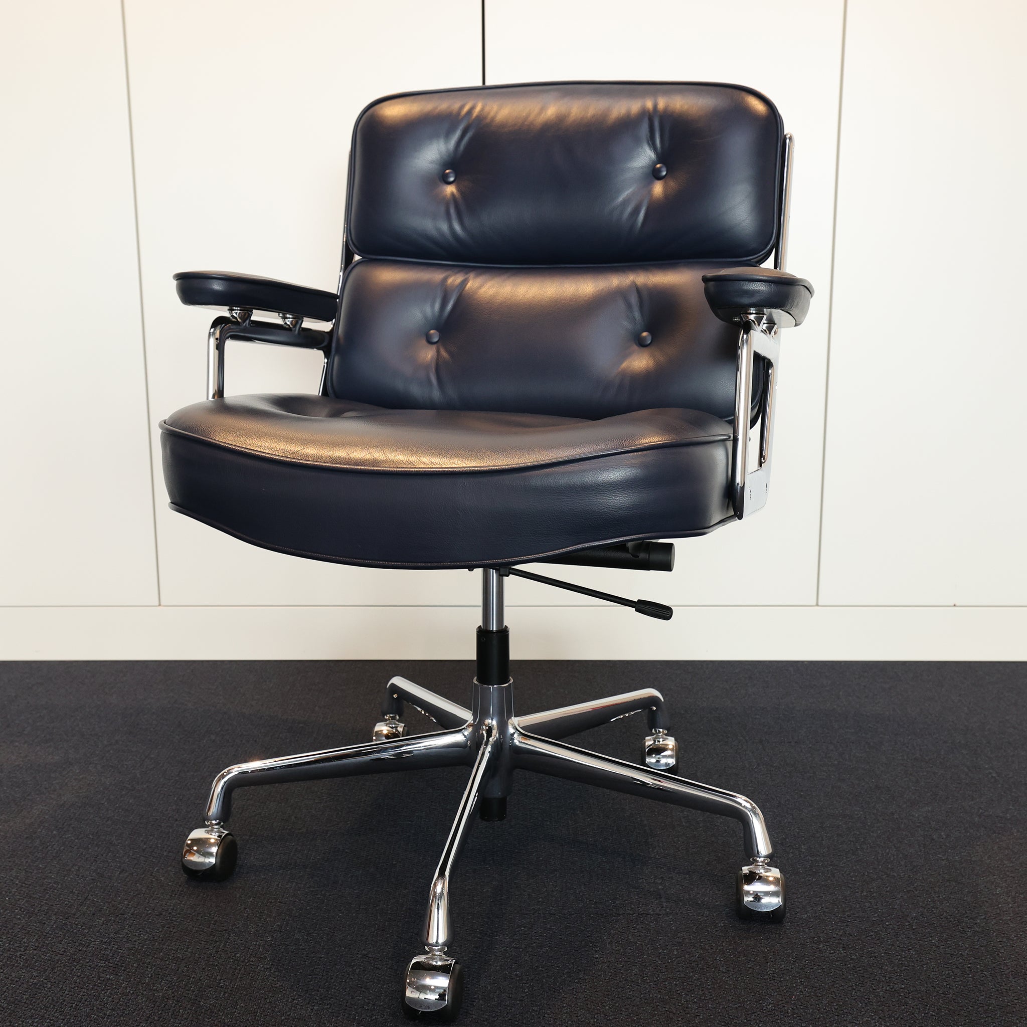 Vitra Lobby Chair ES 104
