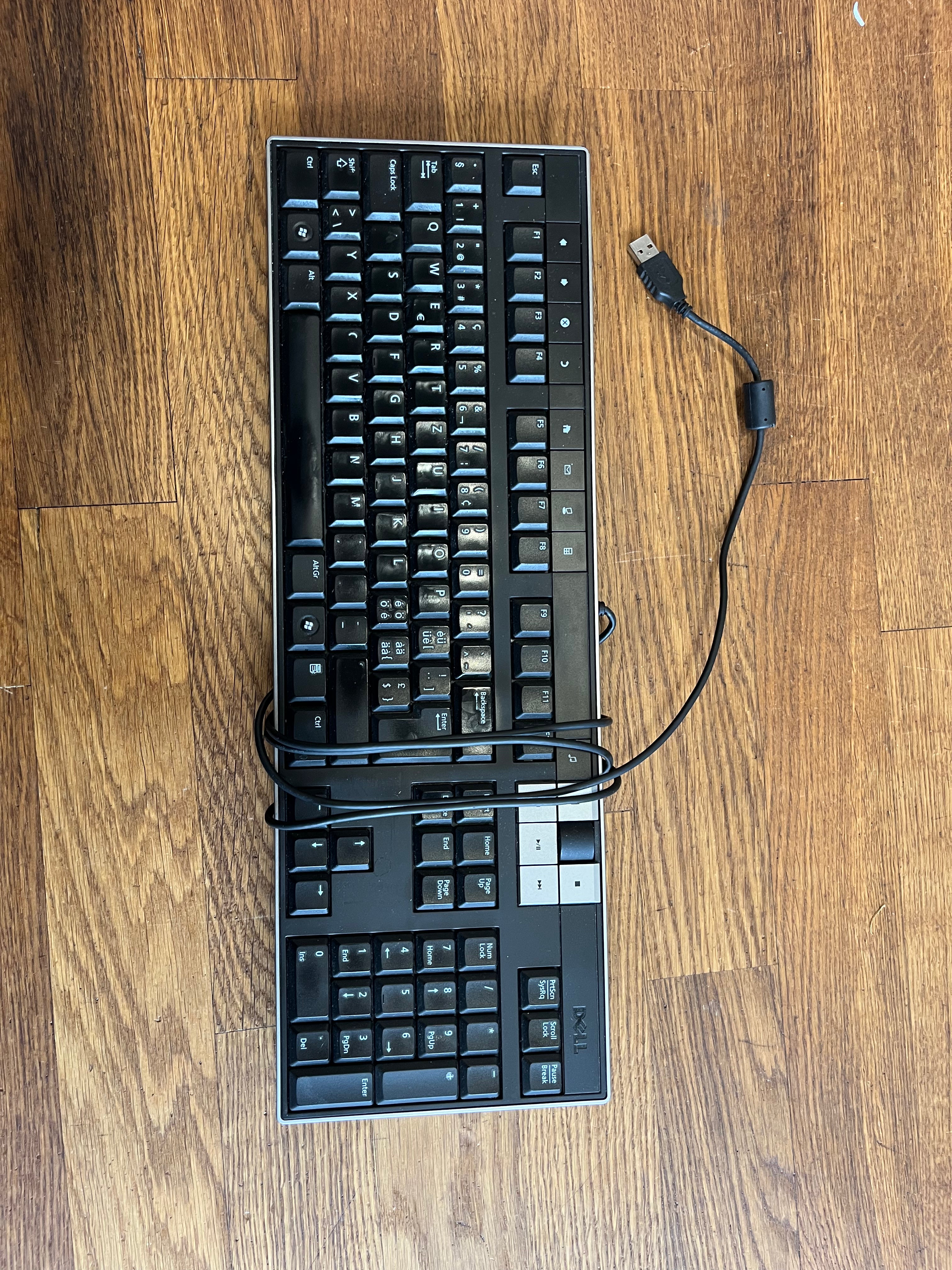 Dell Tastatur mit Maus B0680