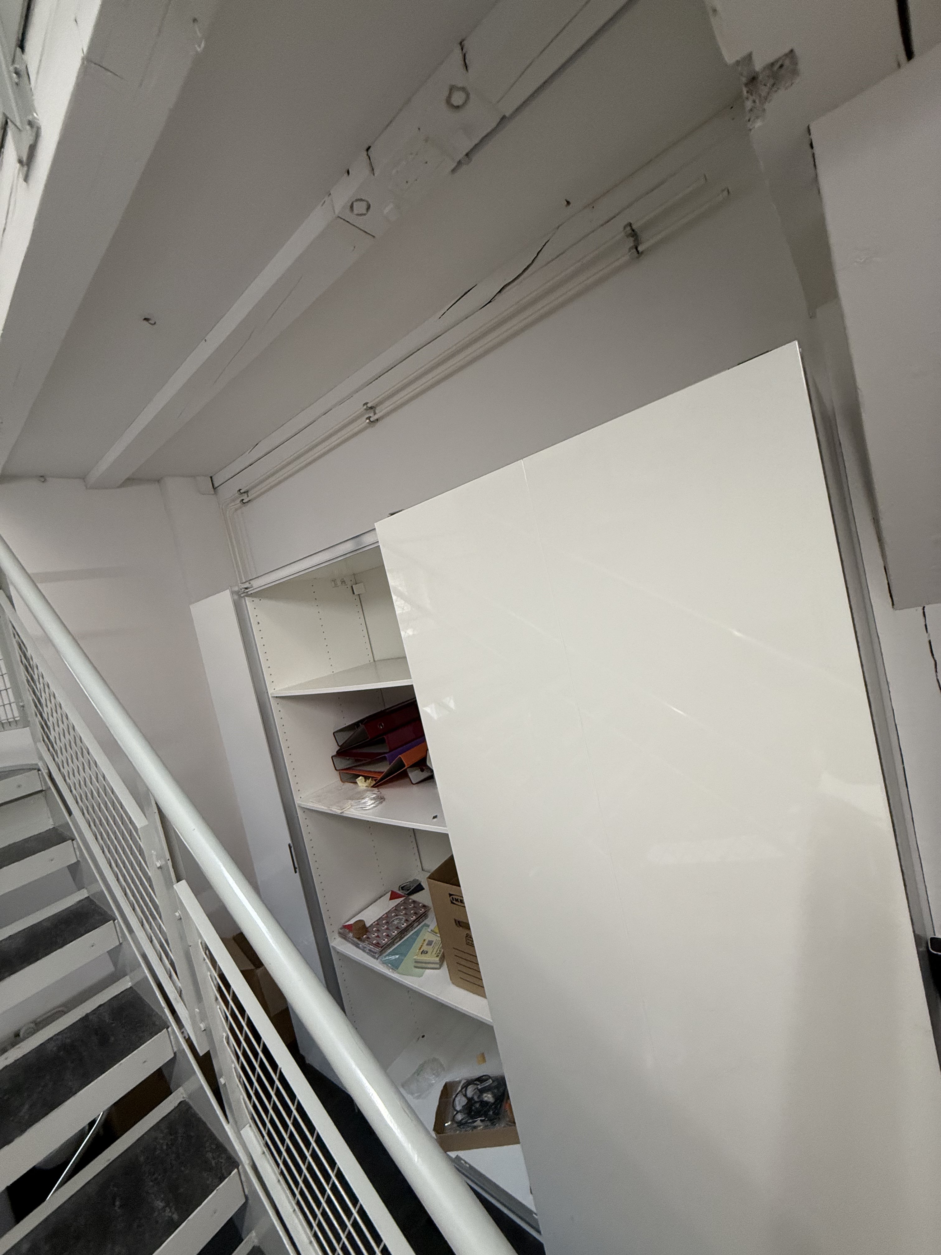 Schrank mit Schiebetüren 250x235x59cm