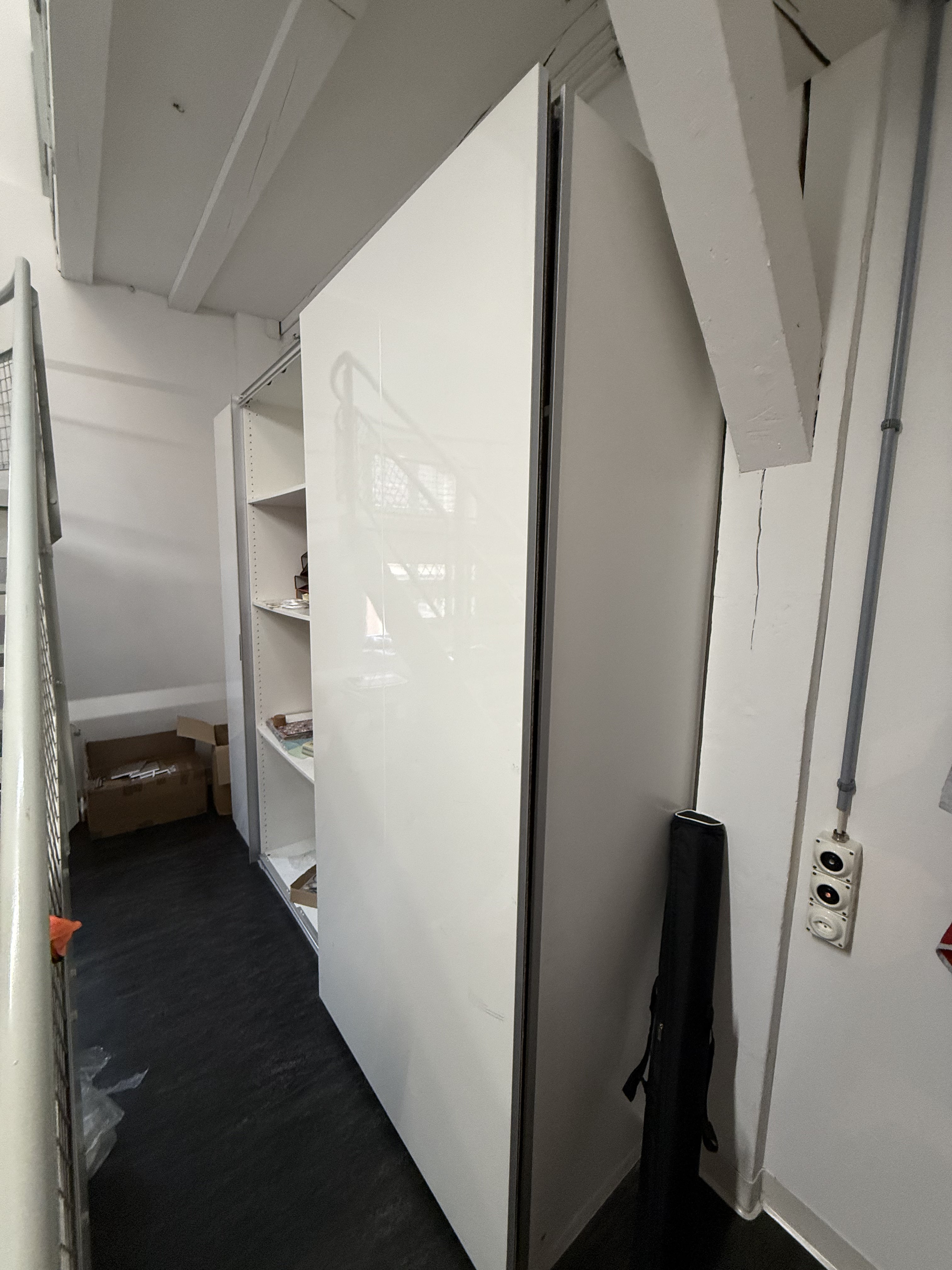 Schrank mit Schiebetüren 250x235x59cm