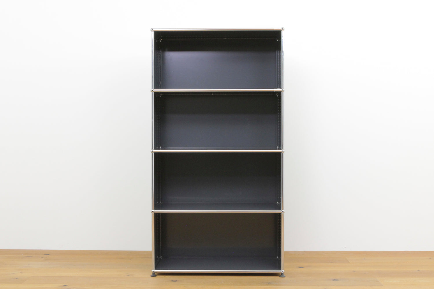 USM Regal 1x4 Anthrazit