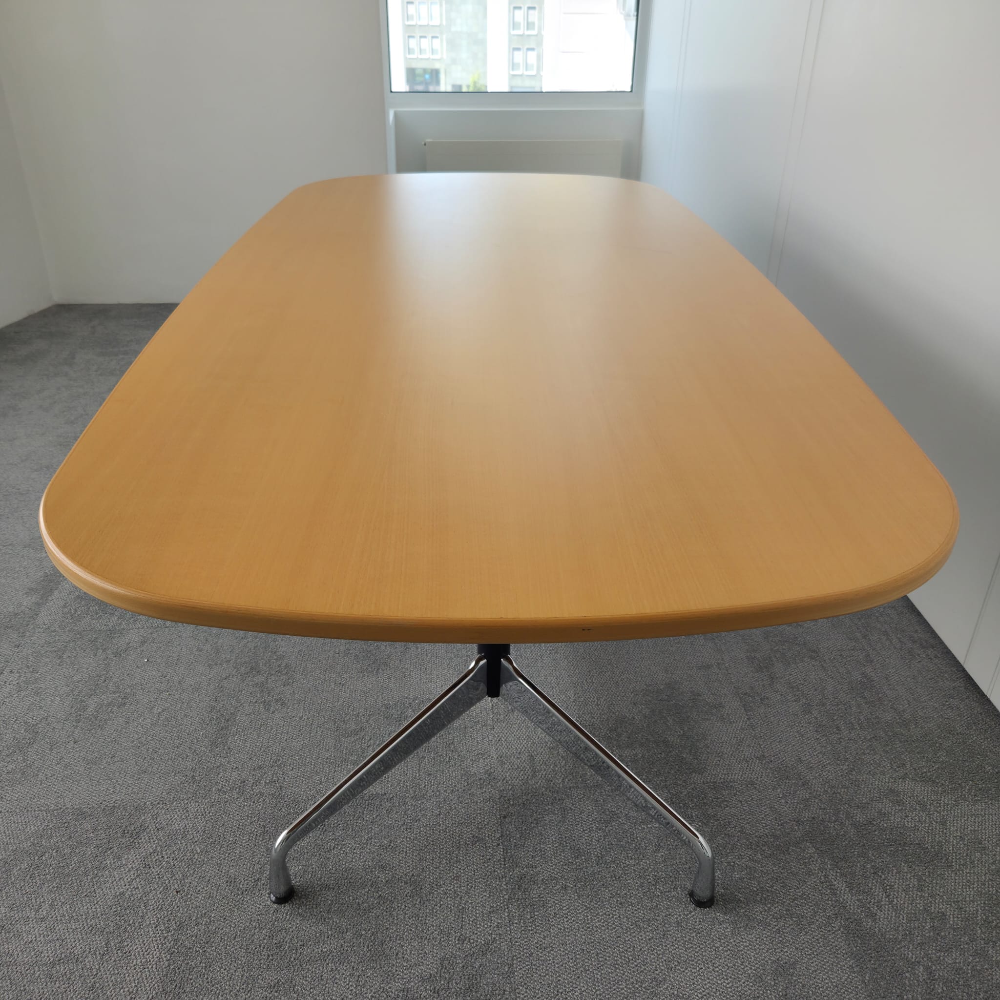 Vitra Segment Eames Konferenztisch