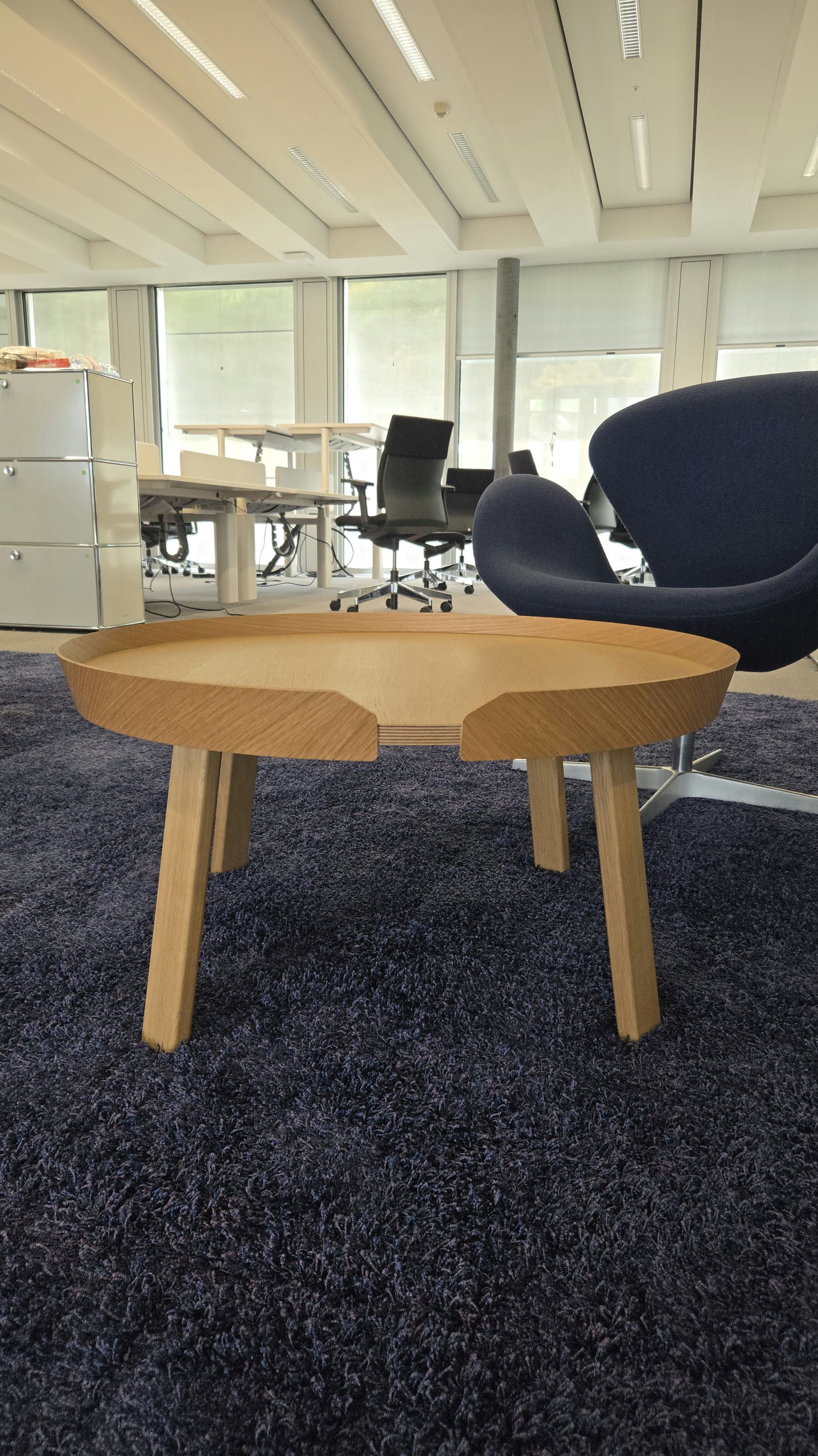 Muuto Around Coffee Table Couchtisch, Eiche, Ø 72 cm gebraucht kaufen – Büroauflösung.ch