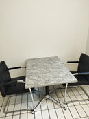 Vitra Eames Tisch mit Granitplatte