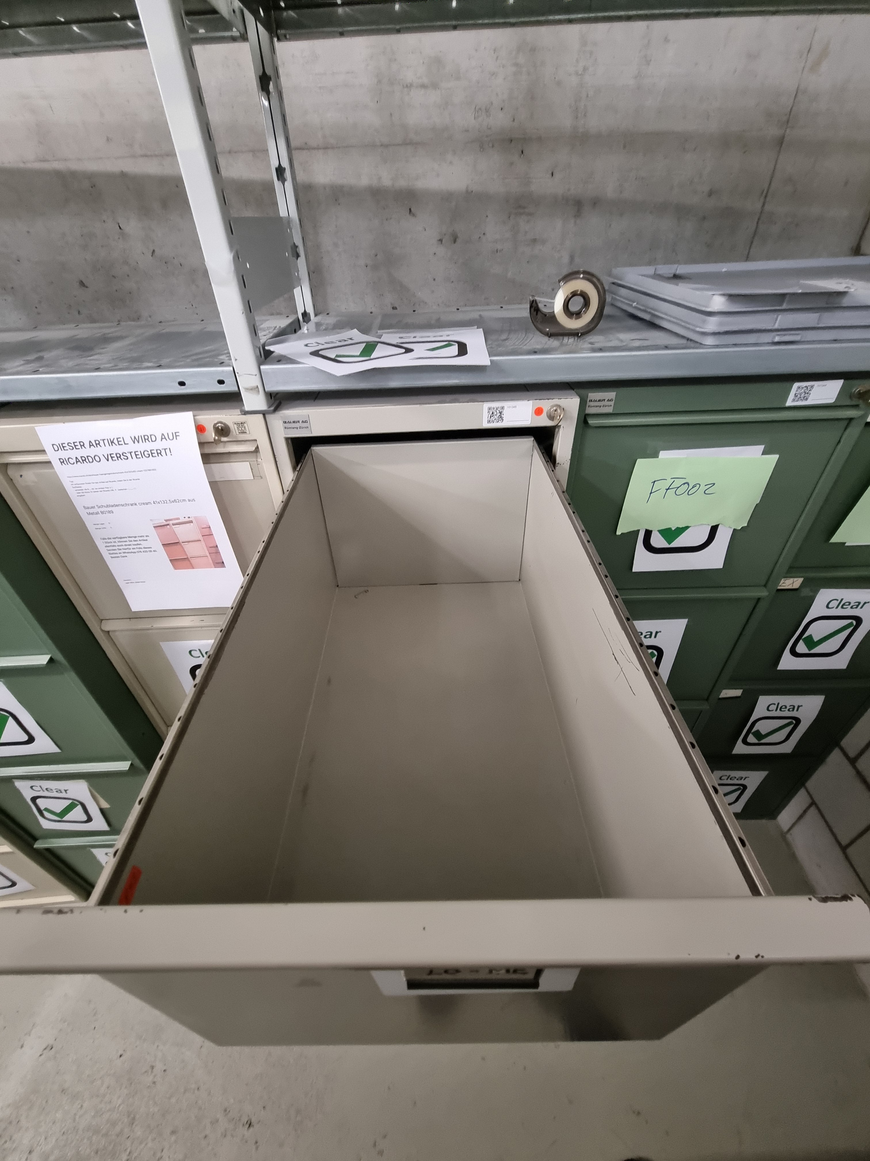 Bauer Schubladenschrank cream 41x132.5x62cm aus Metall FF003