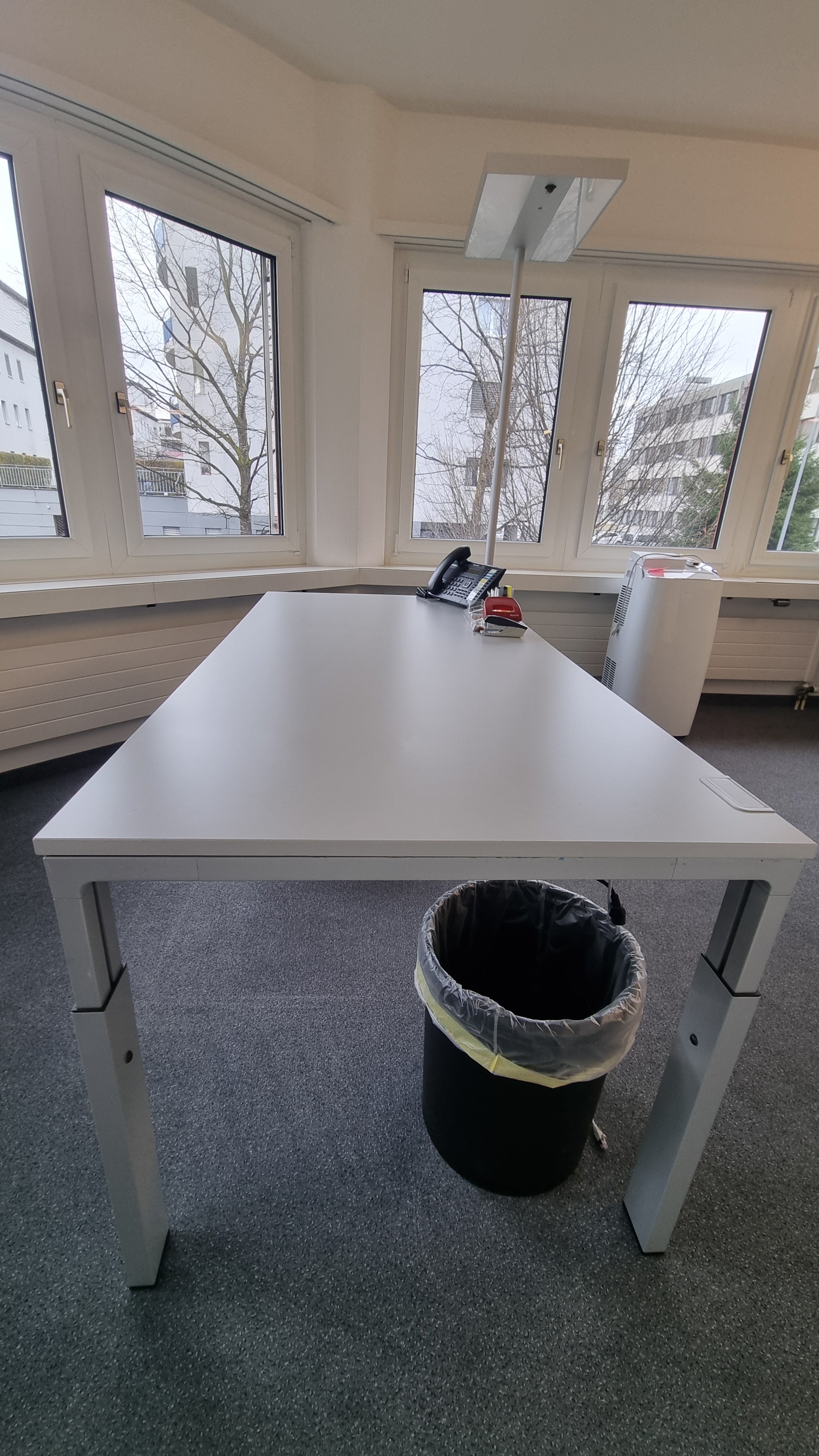 Haworth Bürotisch Lichtgrau