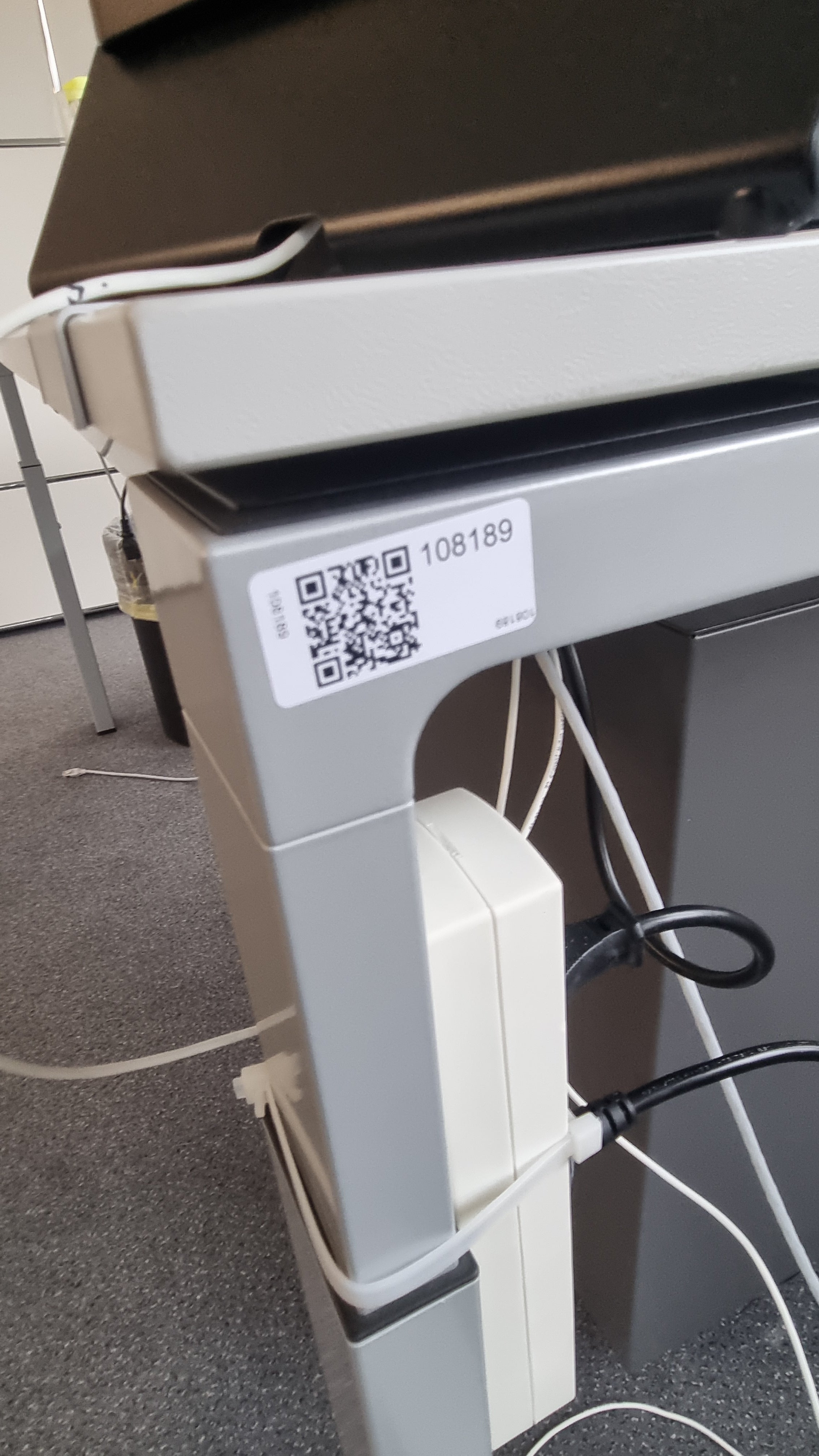 Haworth Bürotisch Lichtgrau