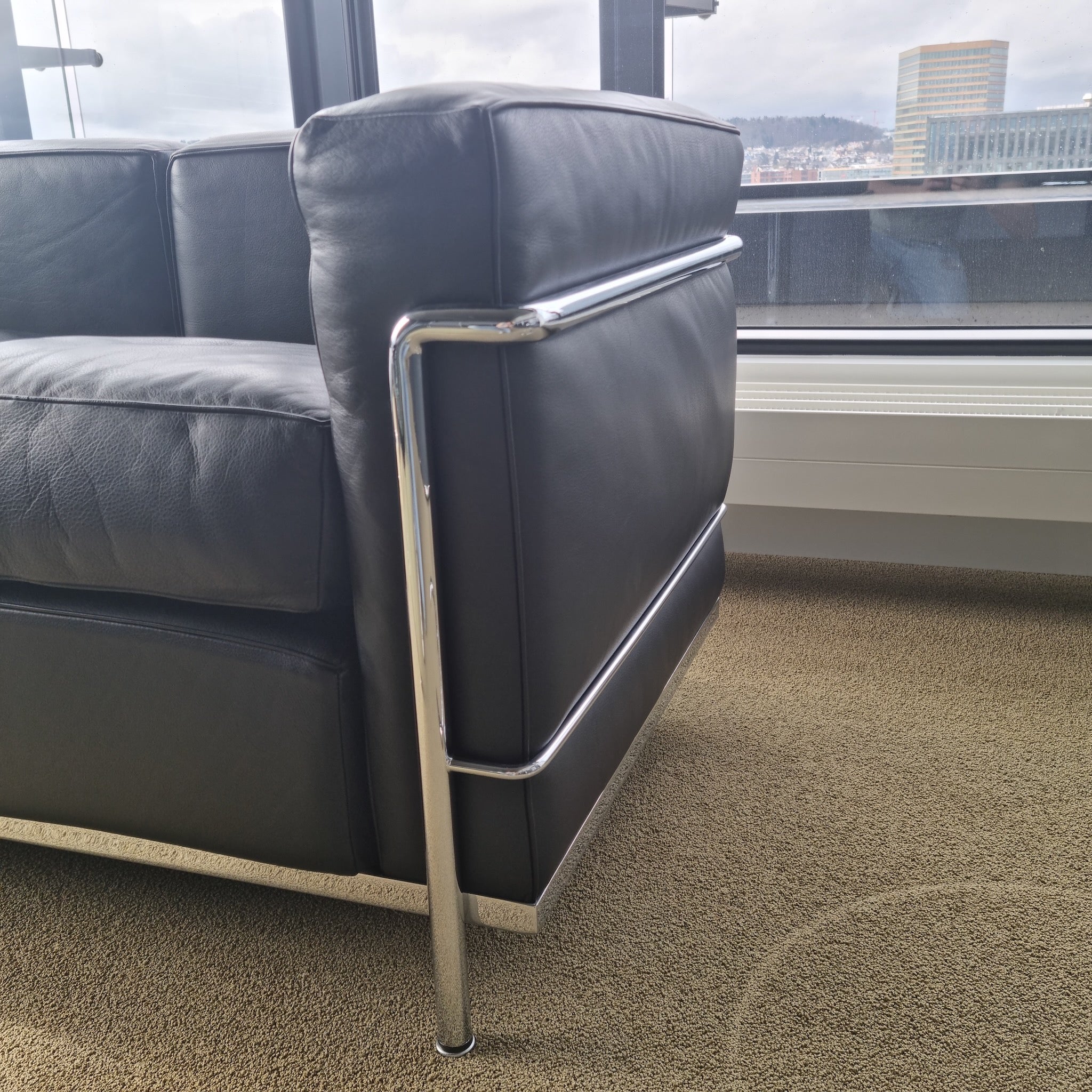 Cassina Le Corbusier LC2 3er Ledersofa