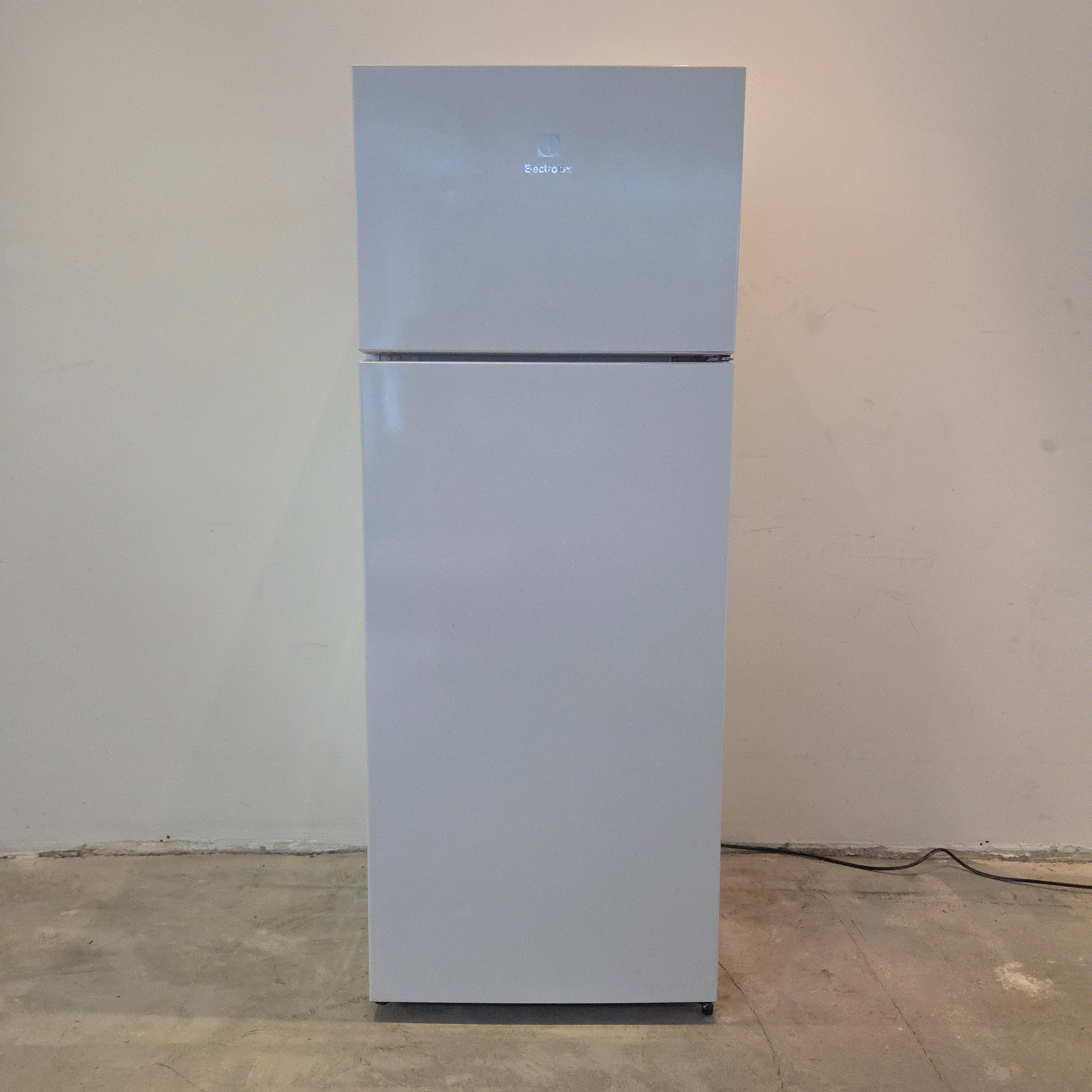 Electrolux Kühl-Gefrierkombination – EJF1803F