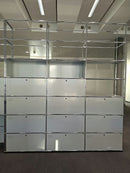 USM Haller Hochregal 3x7, Lichtgrau – geschlossen