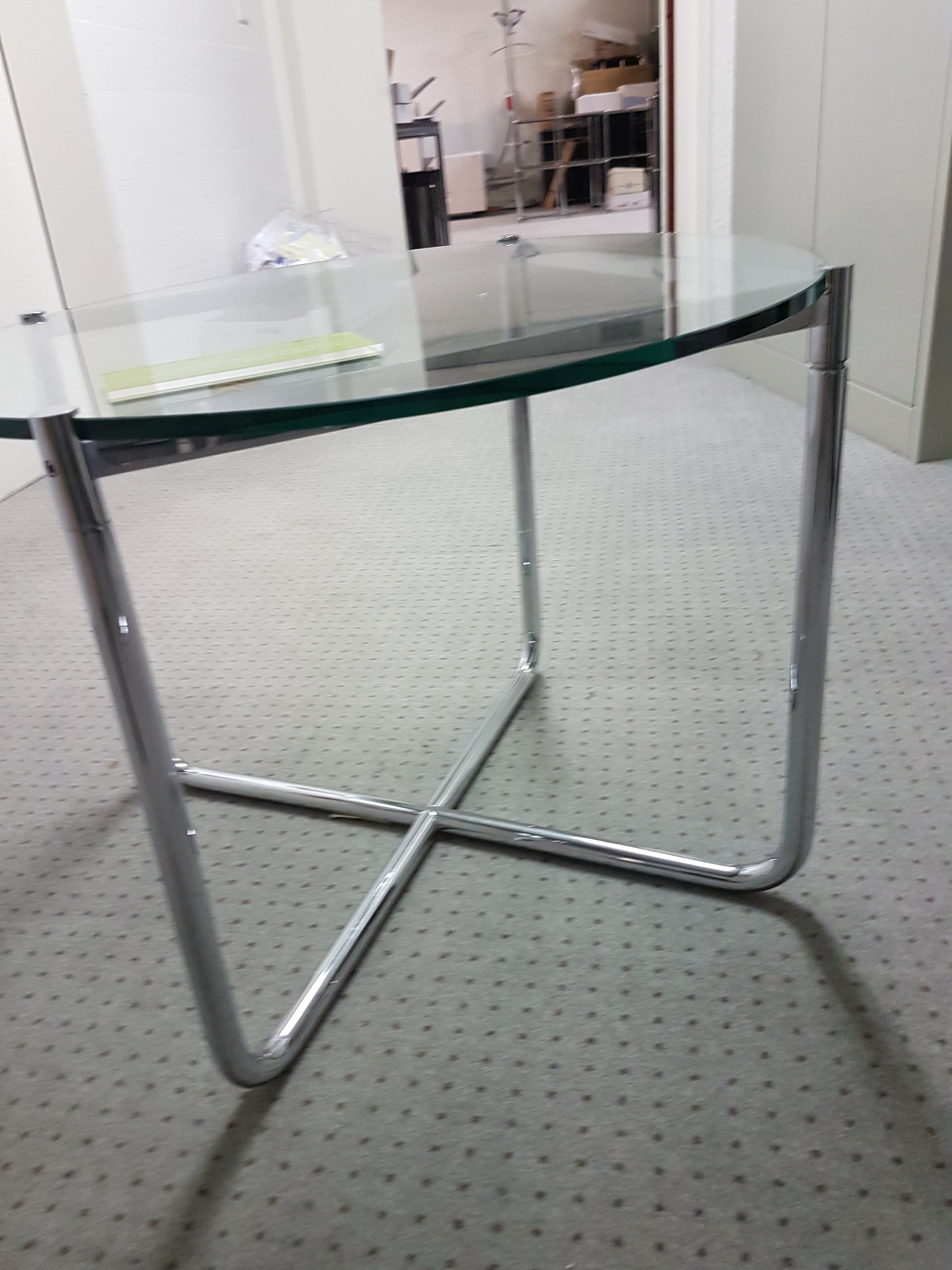 Knoll International MR Table Loungetisch rund Glas