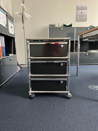 Usm Haller Korpus 3xA6 Graphitschwarz