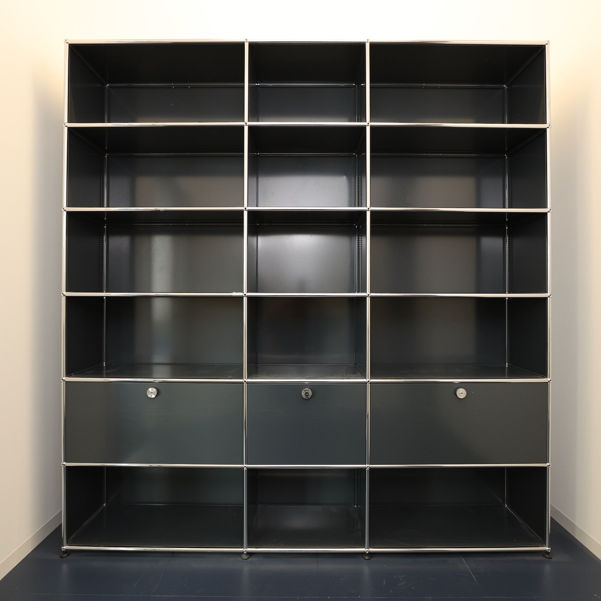 USM Haller Regal 3x6 Anthrazit 200x210x35cm