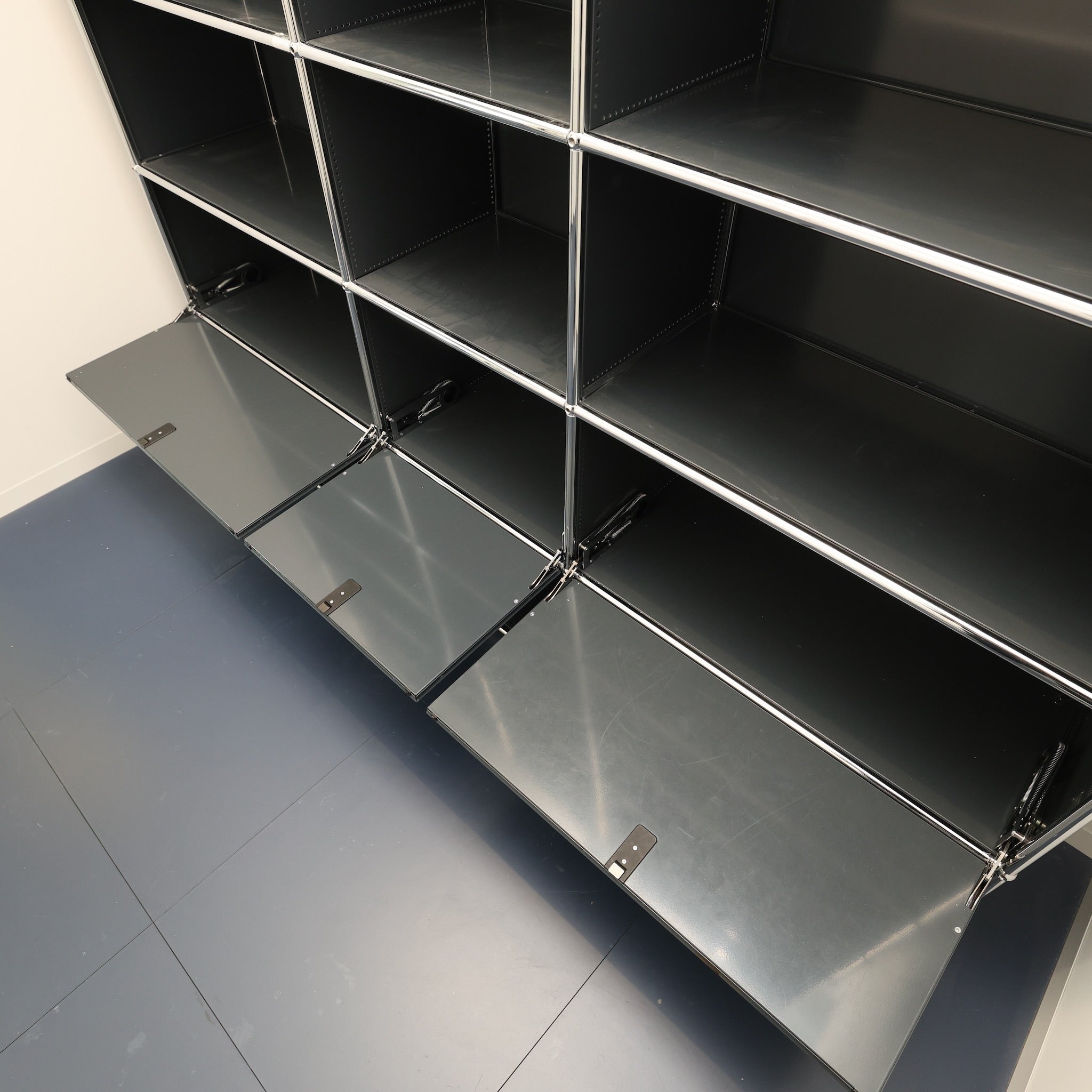 USM Haller Regal 3x6 Anthrazit 200x210x35cm
