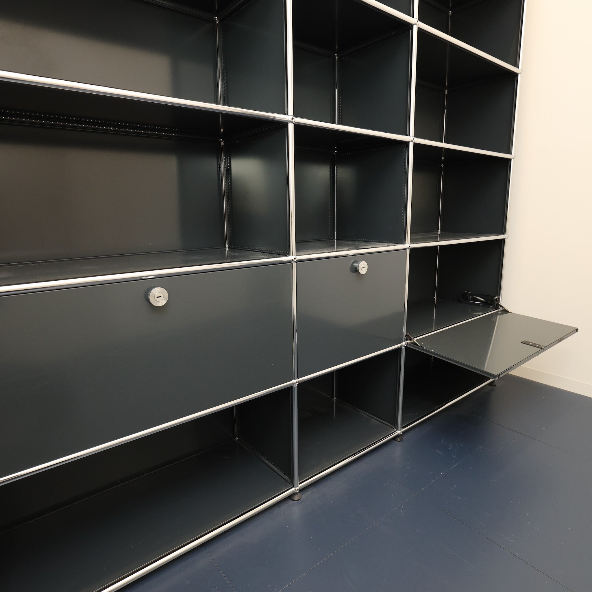 USM Haller Regal 3x6 Anthrazit 200x210x35cm