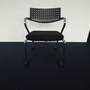 Vitra Vis a Roll mit schwarzer Sitzfläche