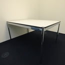 USM Haller Tisch Kunstharz Perlgrau