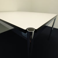 USM Haller Tisch Kunstharz Perlgrau