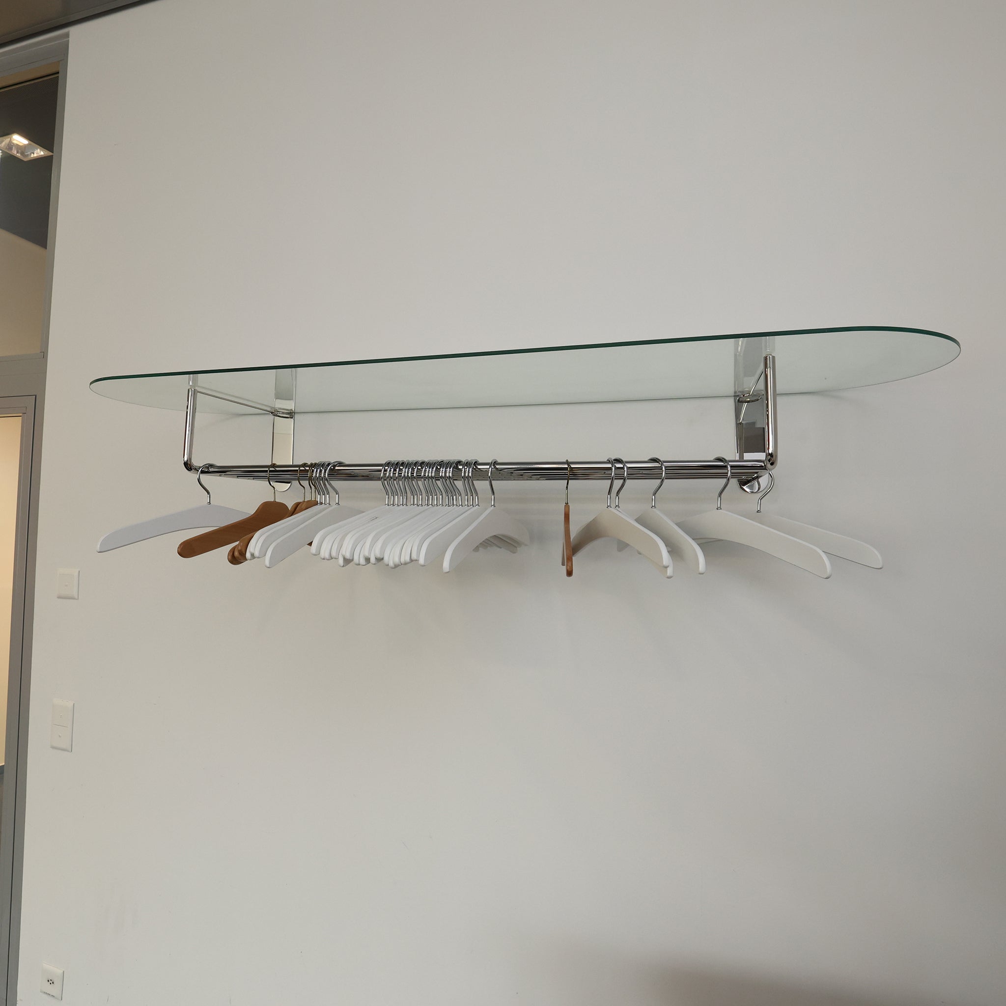 Wand Garderobe mit Hutablage