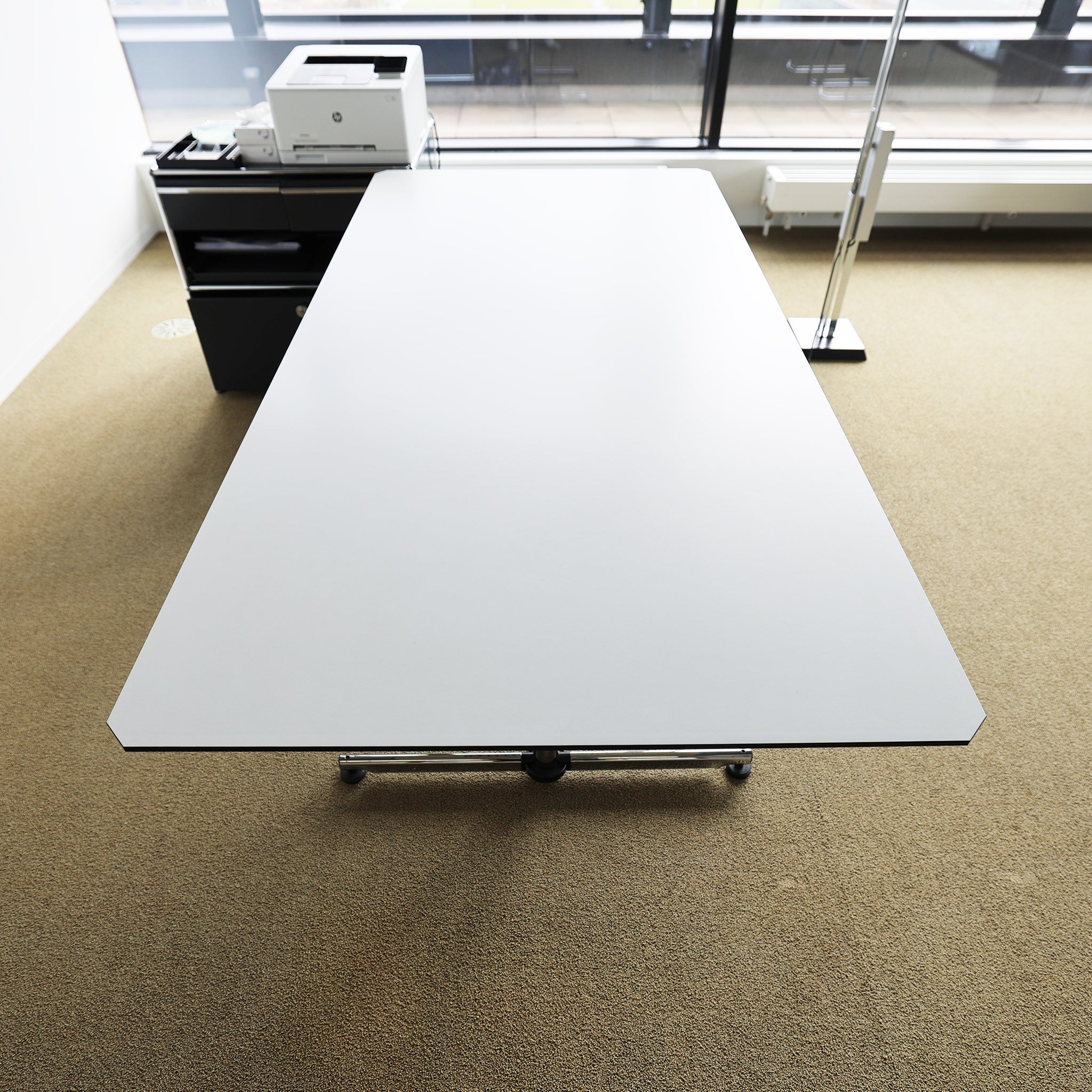 Elektrisch höhenverstellbarer USM Kitos Tisch 175x75cm