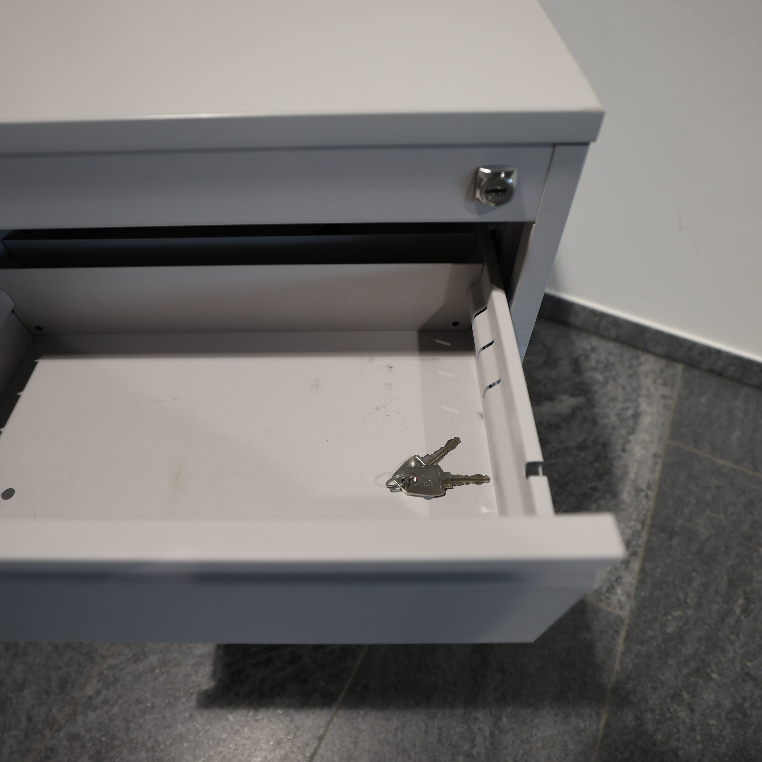 Promerka Rollcontainer aus Stahl – 3 Schubladen – Lichtgrau