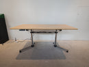 USM Kitos E2 elektrisch höhenverstellbar Buche furniert, lackiert, natur