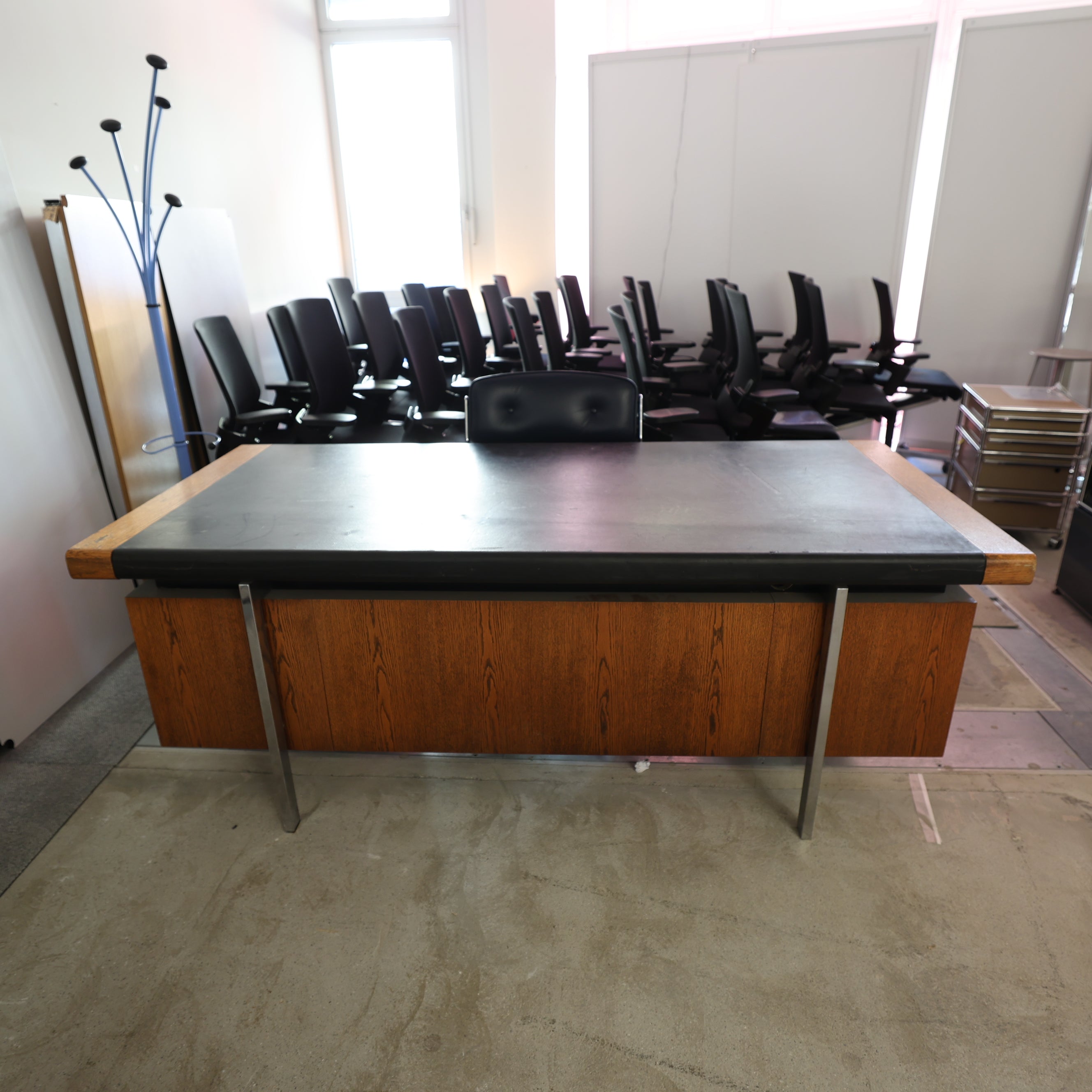 Vintage Executive Desk | Mid-Century Modern Schreibtisch