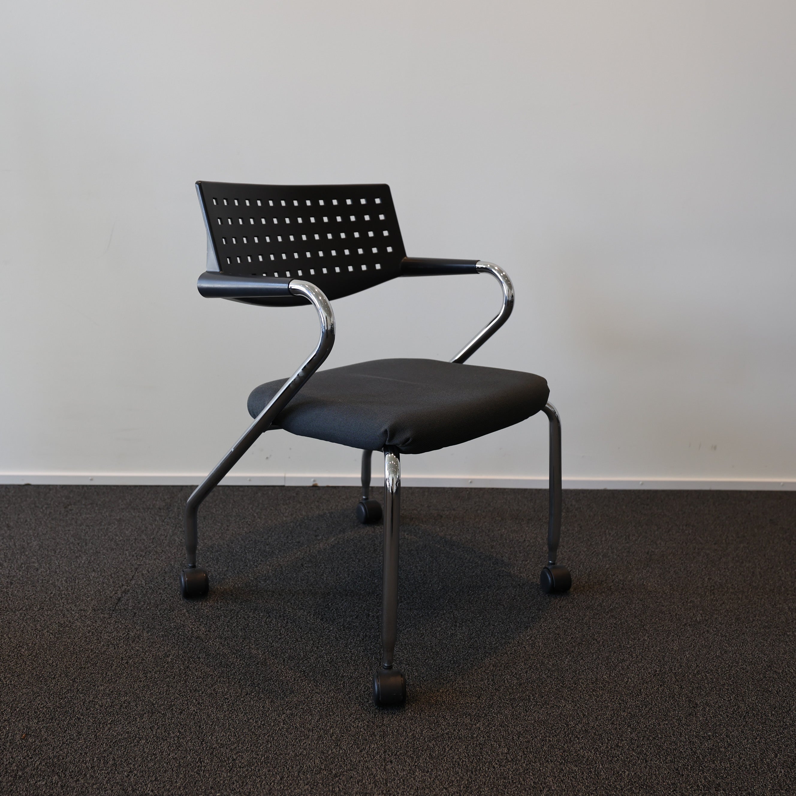 Vitra Visaroll Schwarz