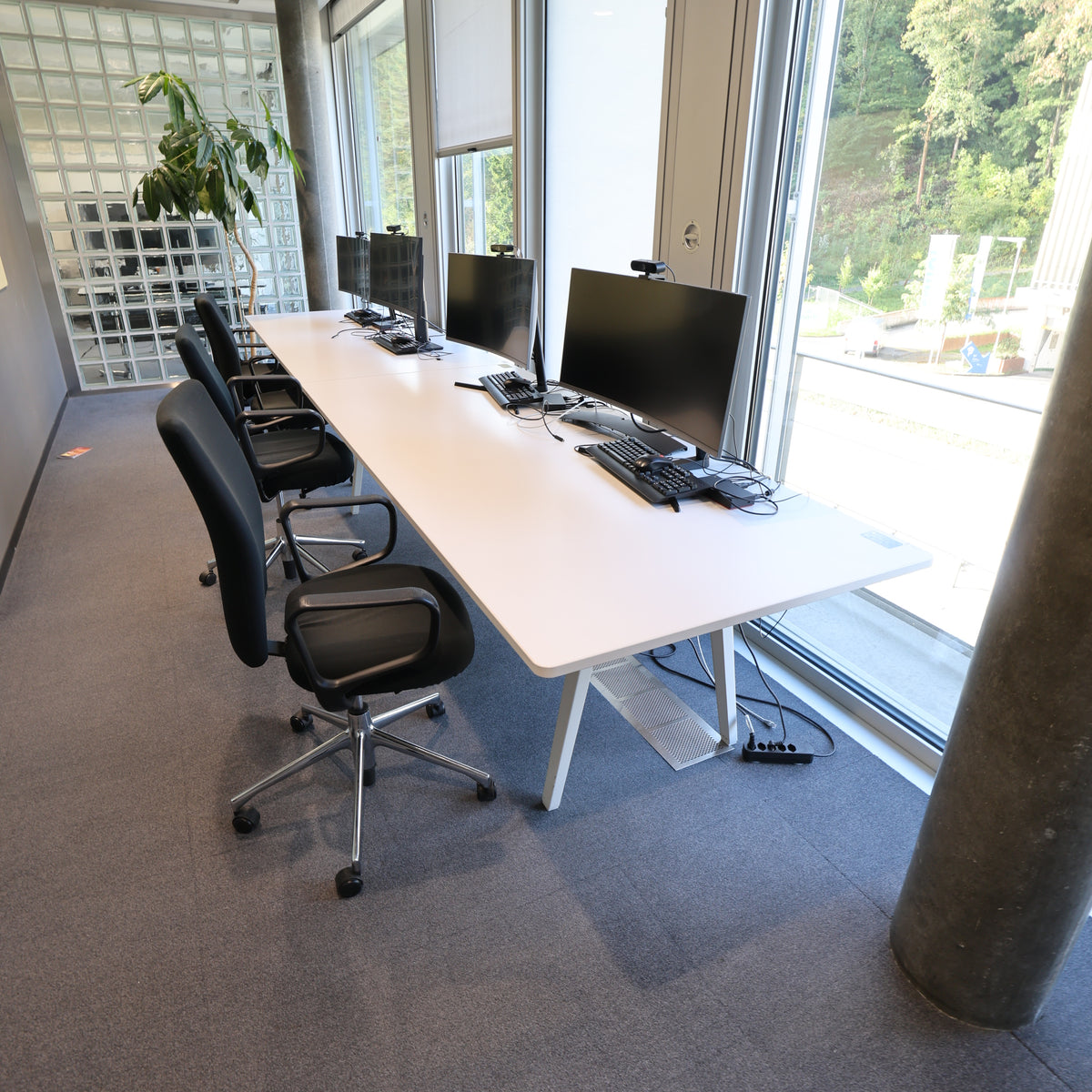 Vitra Joyn Bench Arbeitstisch für 6 Plätze, Weiss, 480 × 100 cm