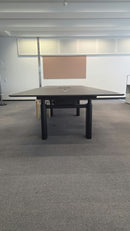 Vitra Pier Co-Working-Tisch, 440 × 140 – leicht gebraucht
