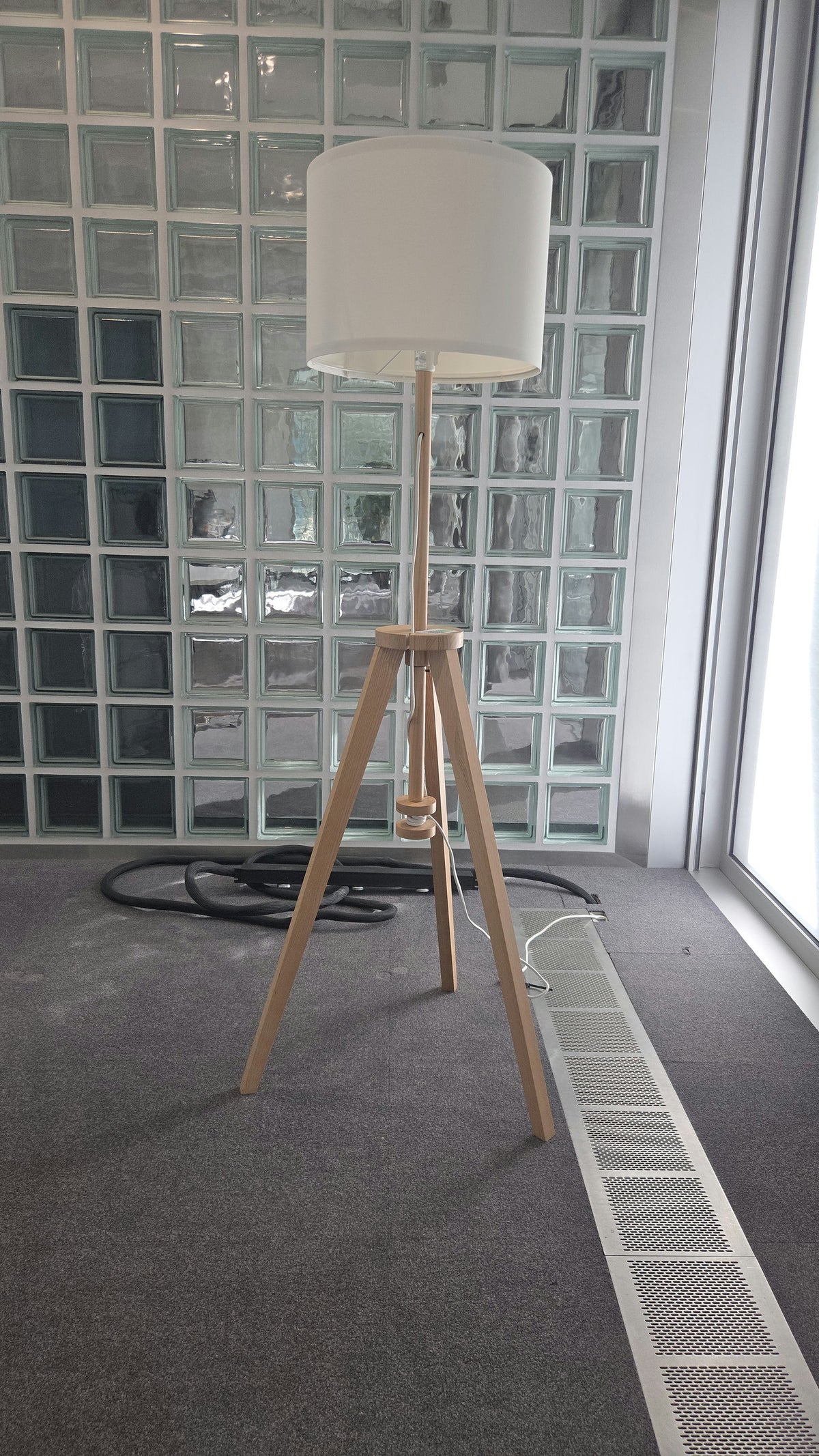 IKEA Lauters Stehleuchte, Esche / Weiss