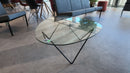 Gubi Pedrera Couchtisch, Glas, Gestell Schwarz, 106 × 86 cm