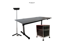 Set höhenverstellbarer USM Kitos Tisch, Rollkorpus, Tobias Grau LED Lampe 1138