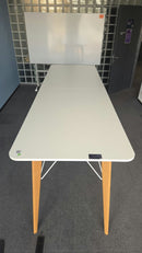 Bene Timba Stehtisch, Weiss, Beine Eiche, 280 × 90 cm