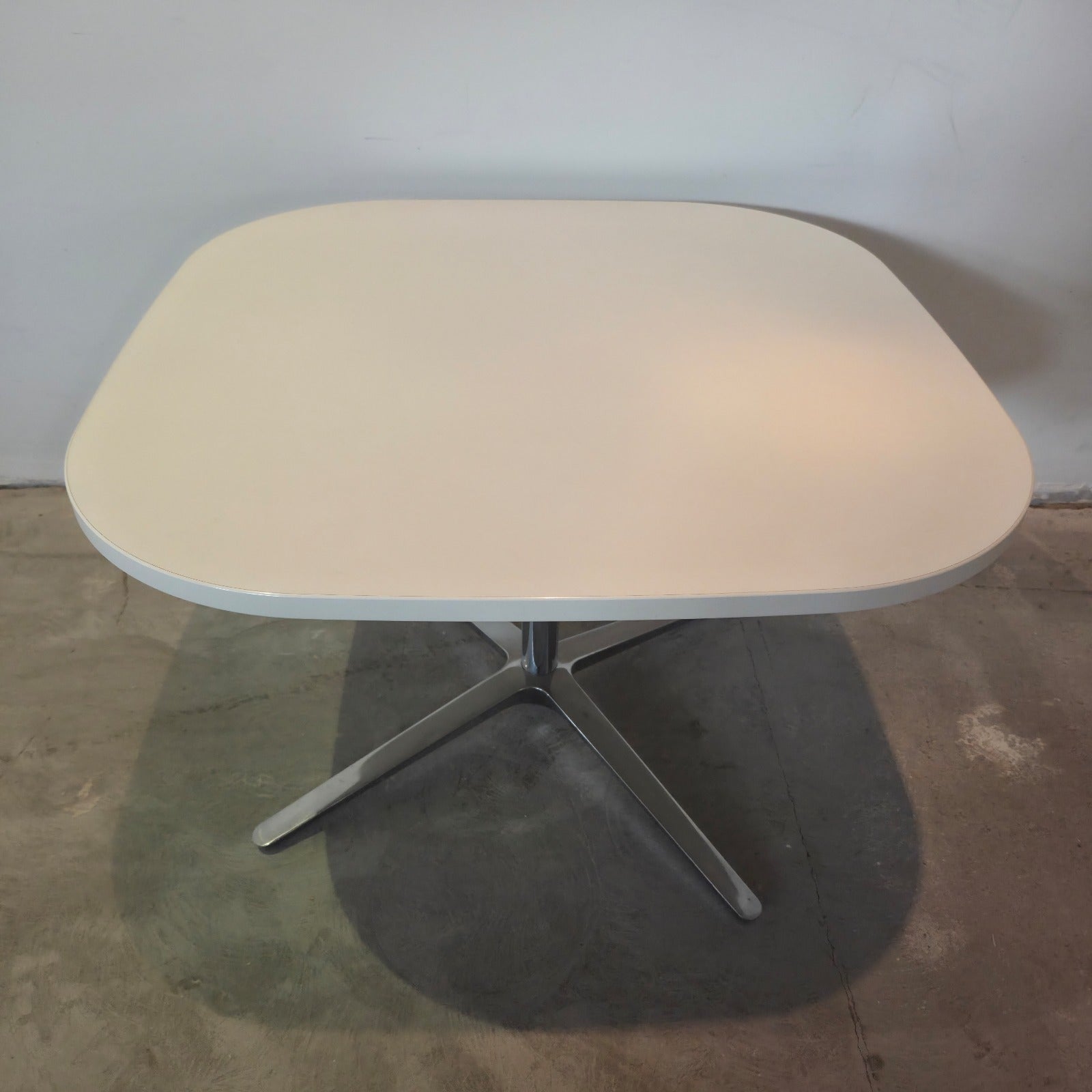 Bene Tisch Quadratisch weiss