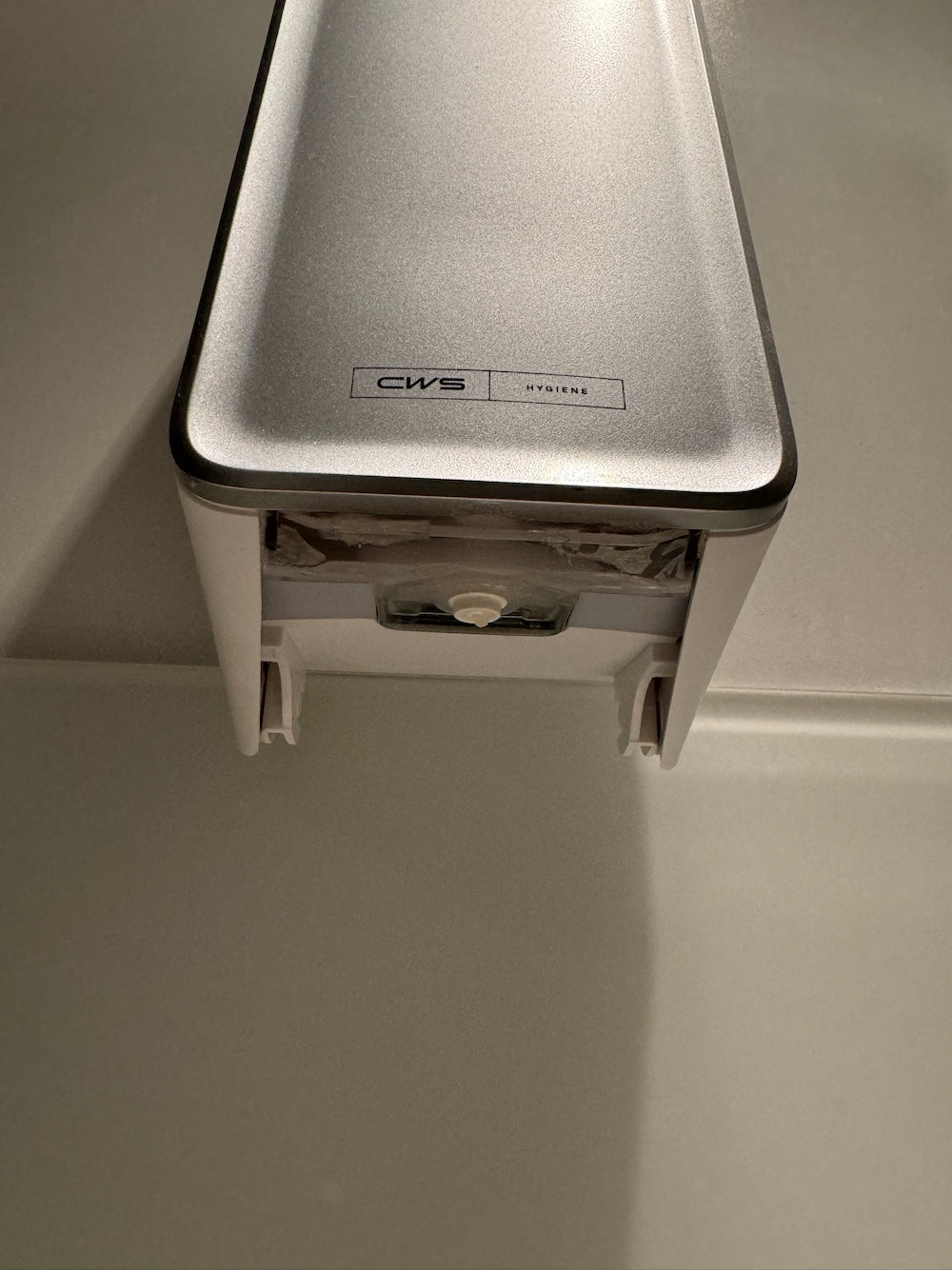 Automatischer Desinfektionsspender von CWS mit Sensor FF16.1
