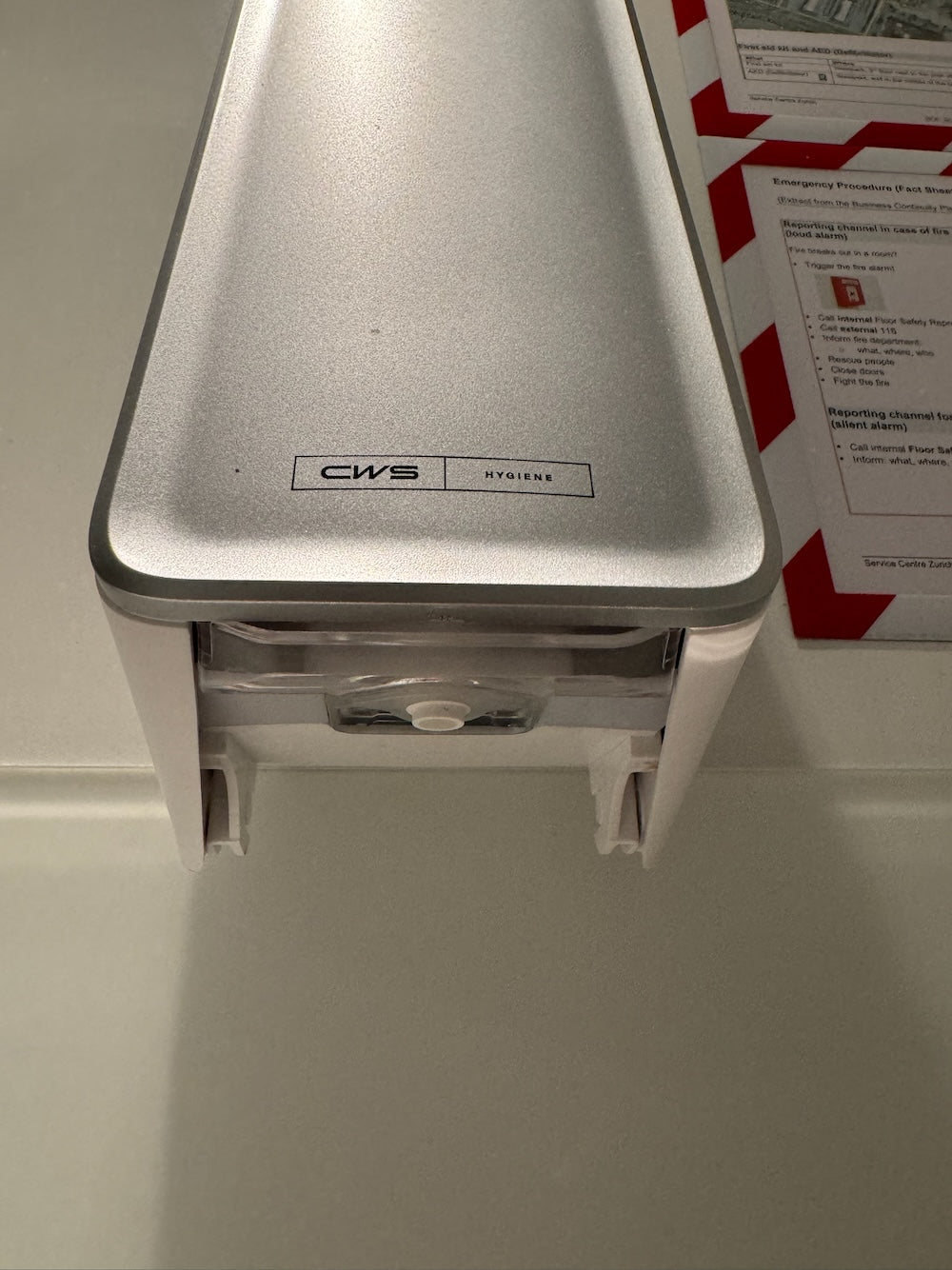 Automatischer Desinfektionsspender von CWS mit Sensor FF16.1