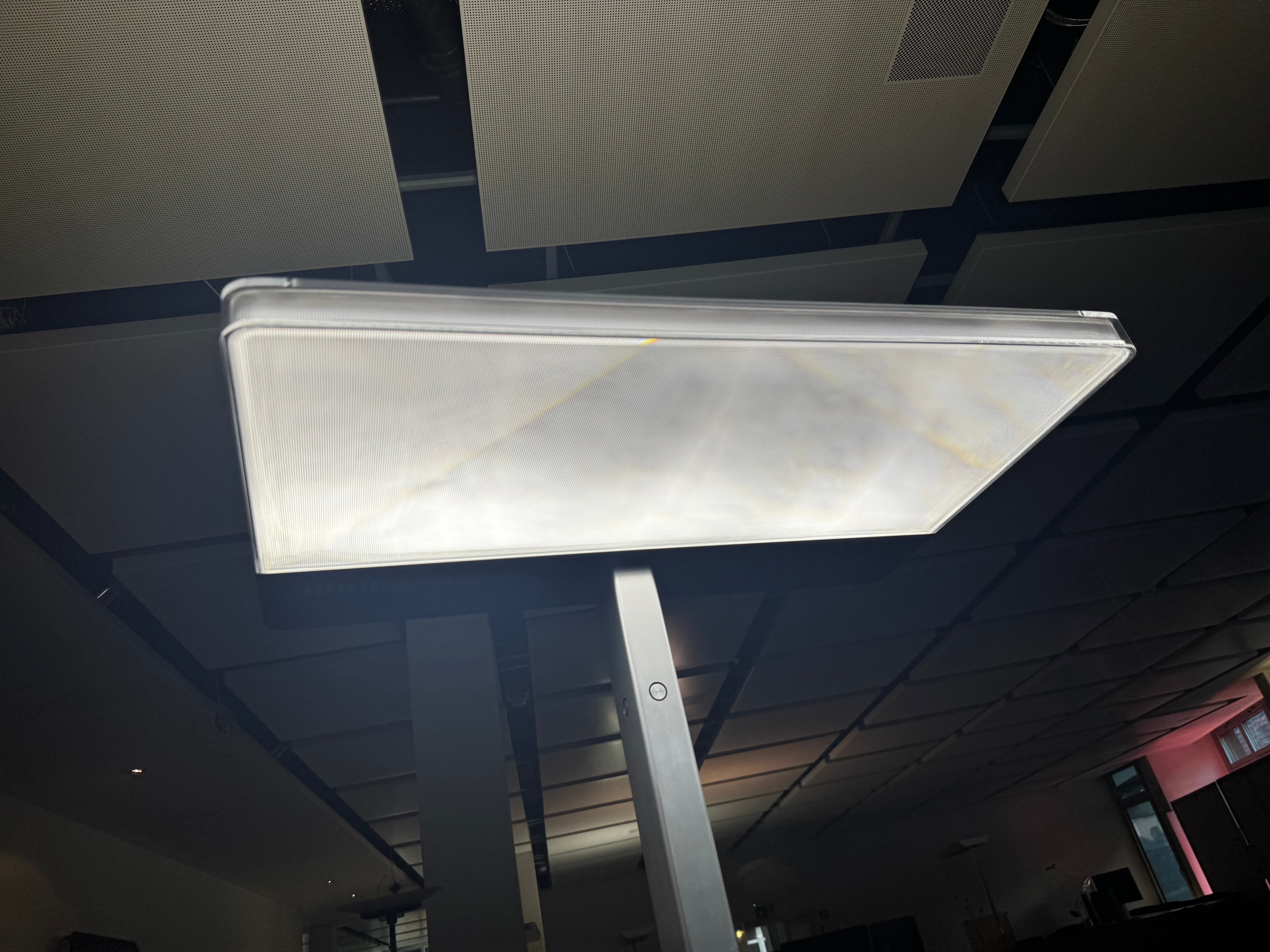 LED Stehleuchte von ZUMTOBEL