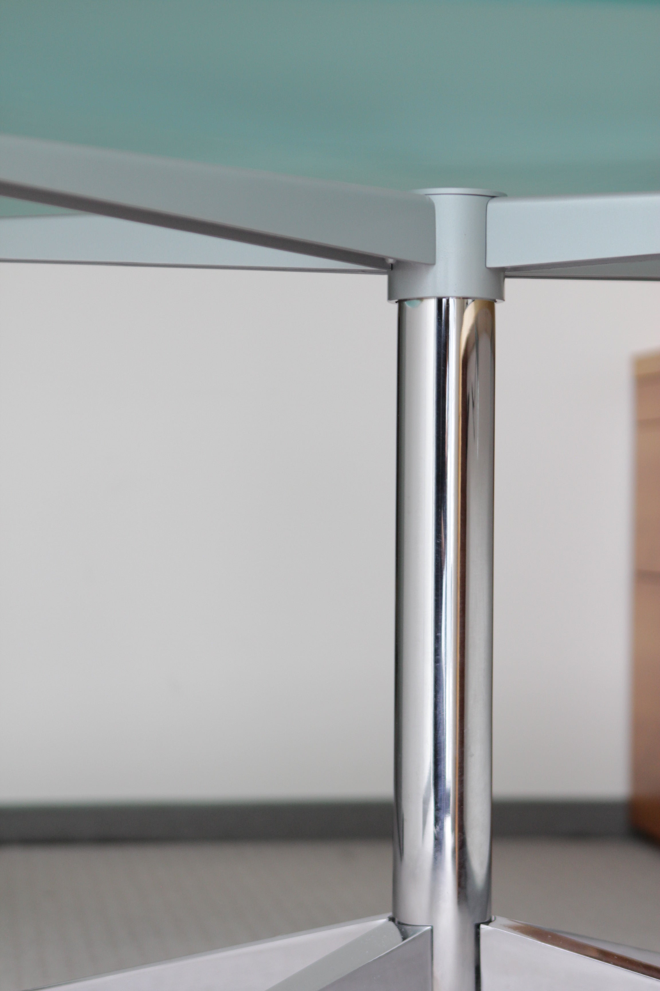 KNOLL INTERNATIONAL FLORENCE TABLE DESK - OVAL 195cm B0740