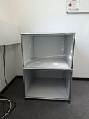 USM Haller Regal 1x2 (50 cm breit) Tiefe 50, Lichtgrau, ohne Fronten – geschlossen