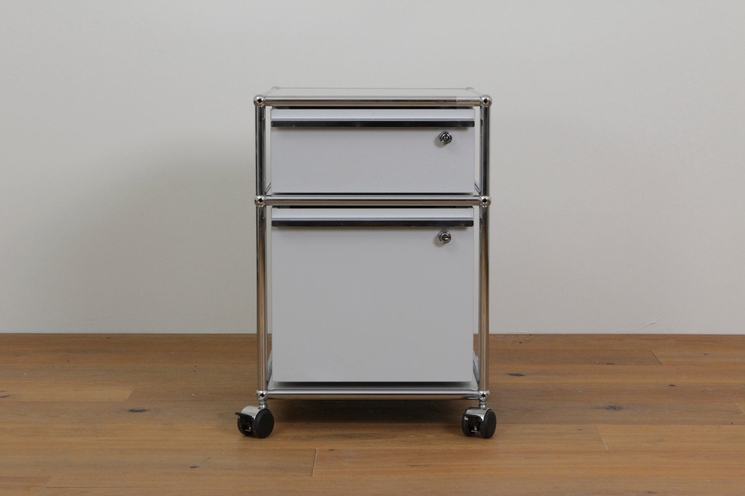 USM Rollkorpus lichtgrau #1068