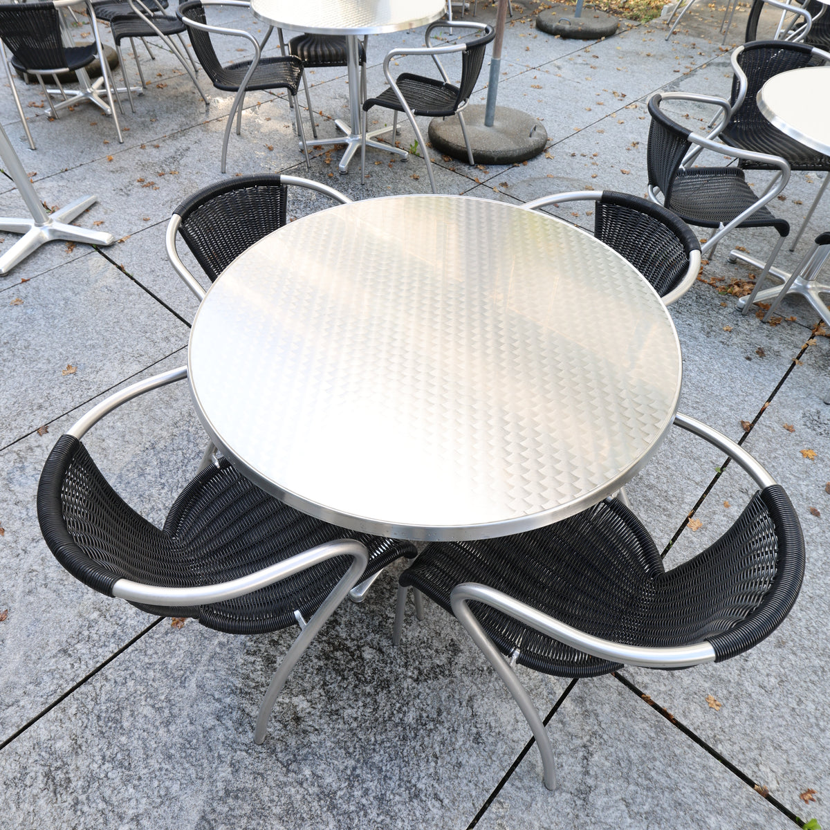Indecasa Bistrotisch rund, Aluminium, Ø 94 cm