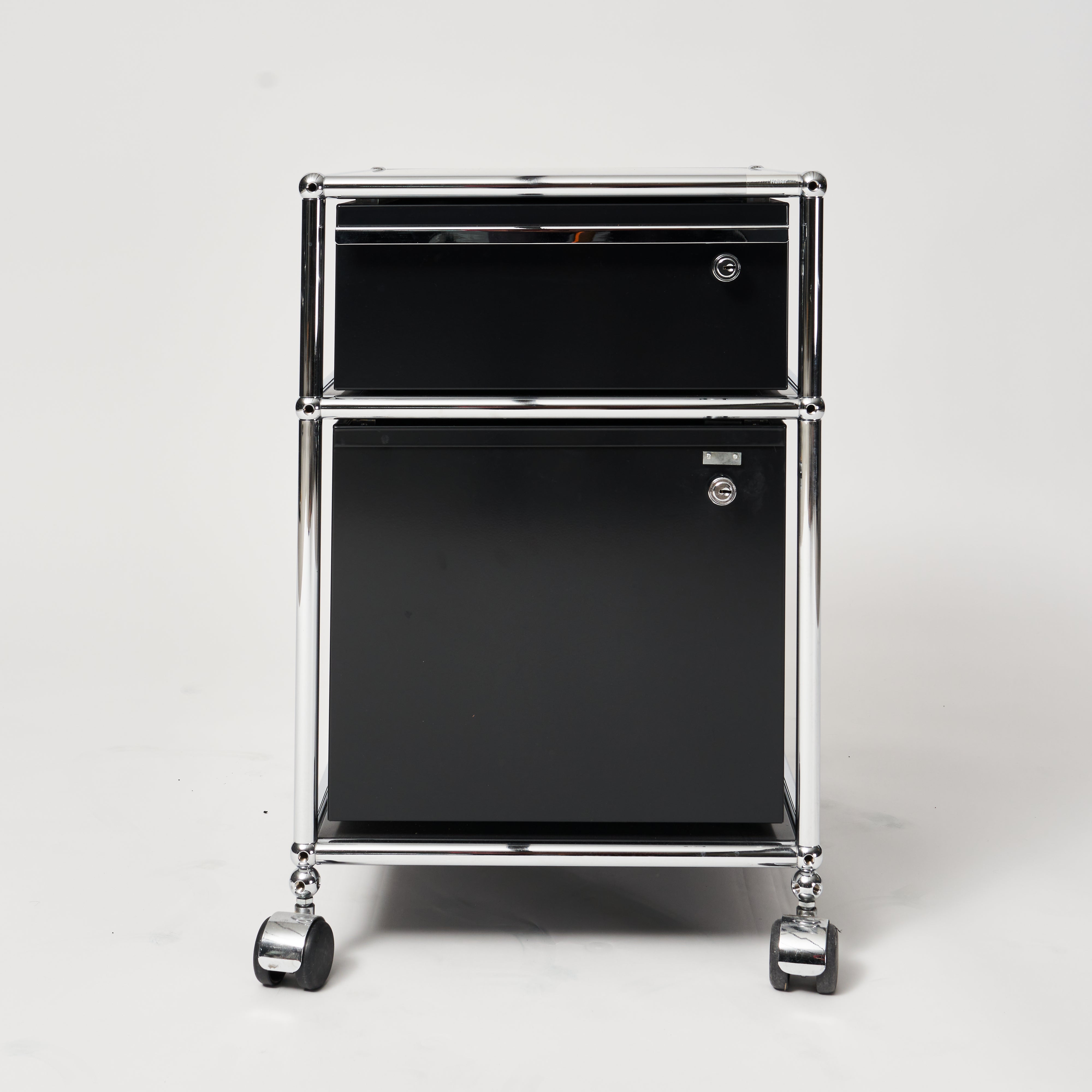 10er Set USM Rollkorpusse mit A6/A4 Schubladen Graphitschwarz 1133