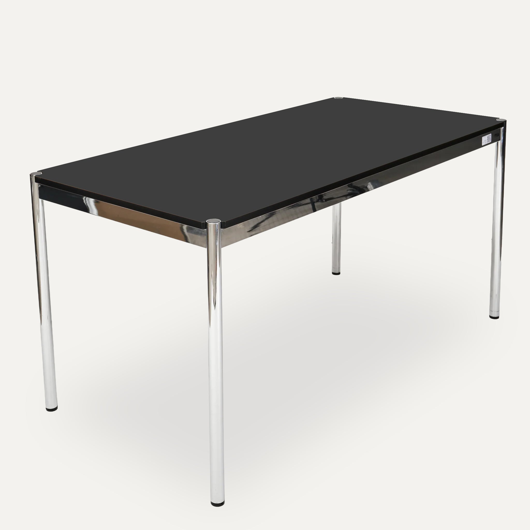 USM Haller Tisch Fenix, Nero Ingo