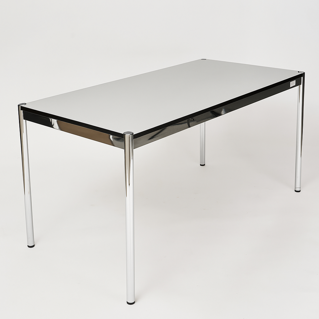 USM Haller Tisch Kunstharz perlgrau