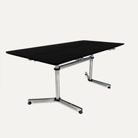 USM Kitos E2 elektrisch höhenverstellbar Eiche furniert lackiert, schwarz
