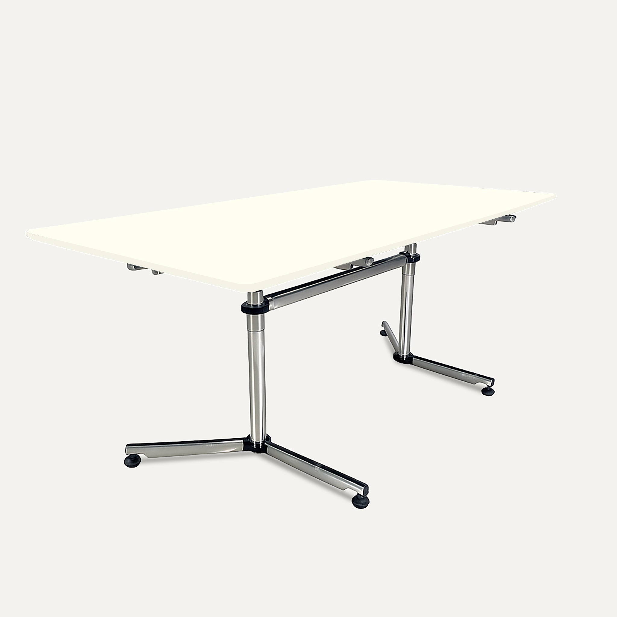 USM Kitos E2 elektrisch höhenverstellbar MDF Reinweiss