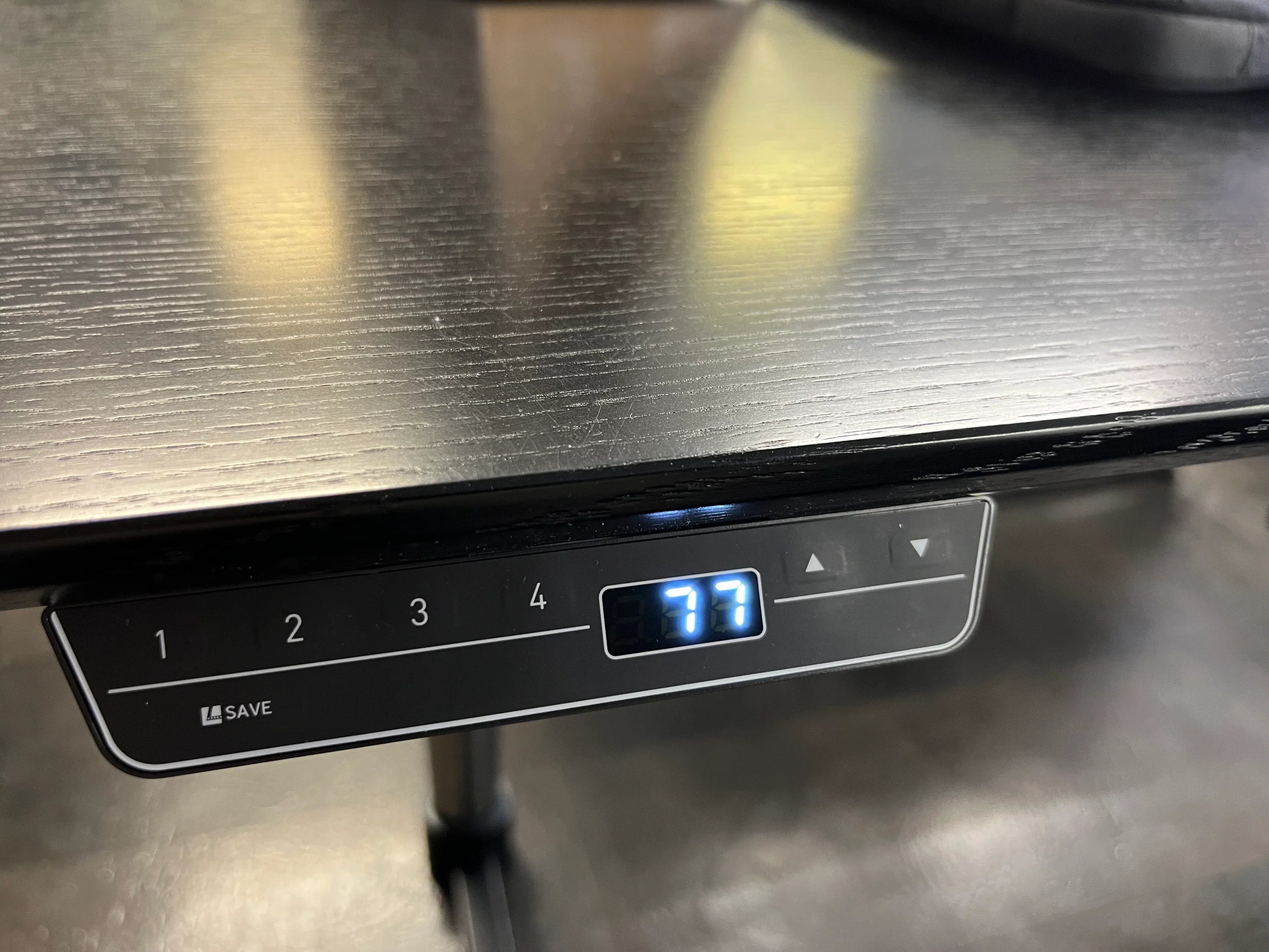 Elektrisch höhenverstellbarer USM Kitos E Plus Tisch - Eiche schwarz