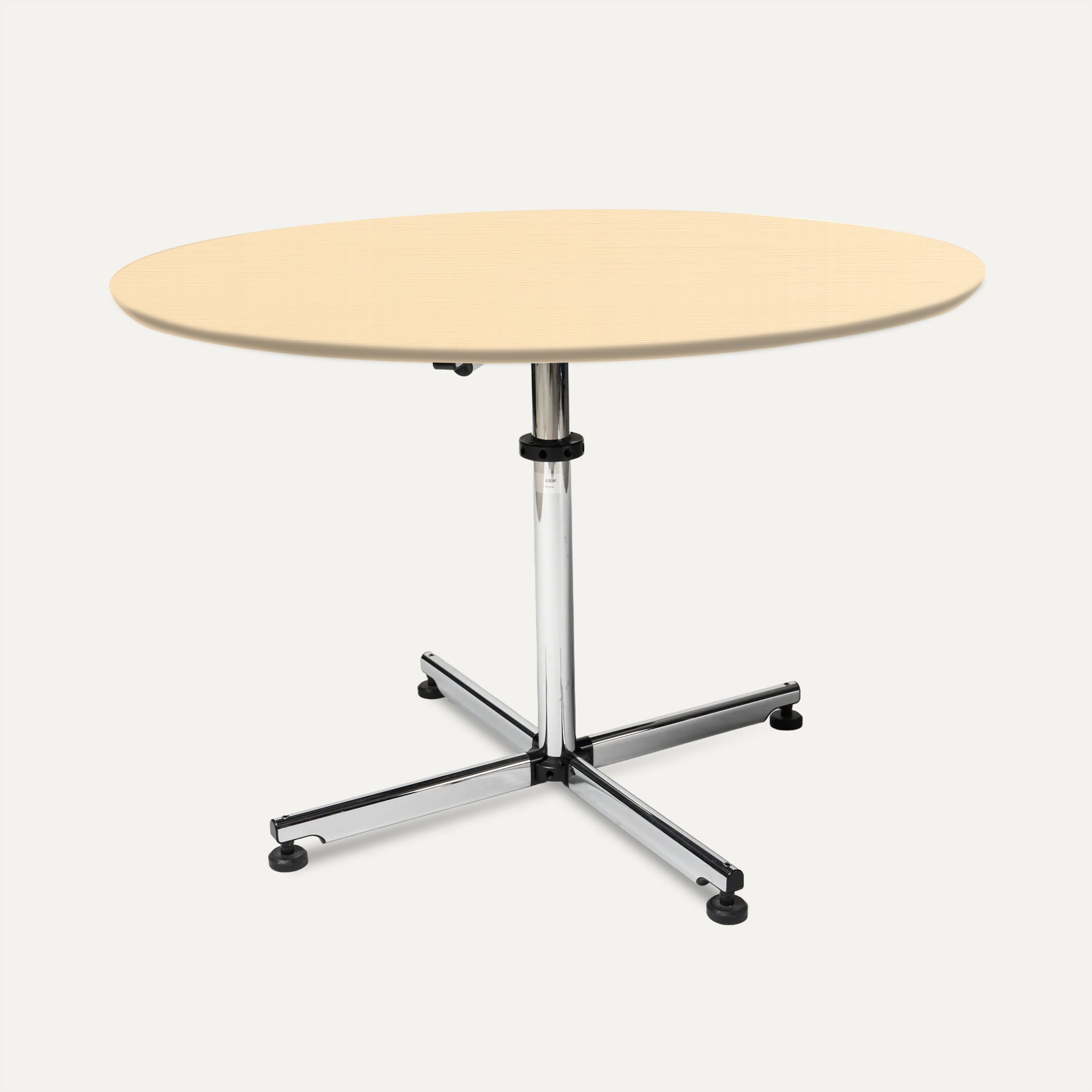 USM Kitos Tisch rund Eiche furniert, geölt, weiß